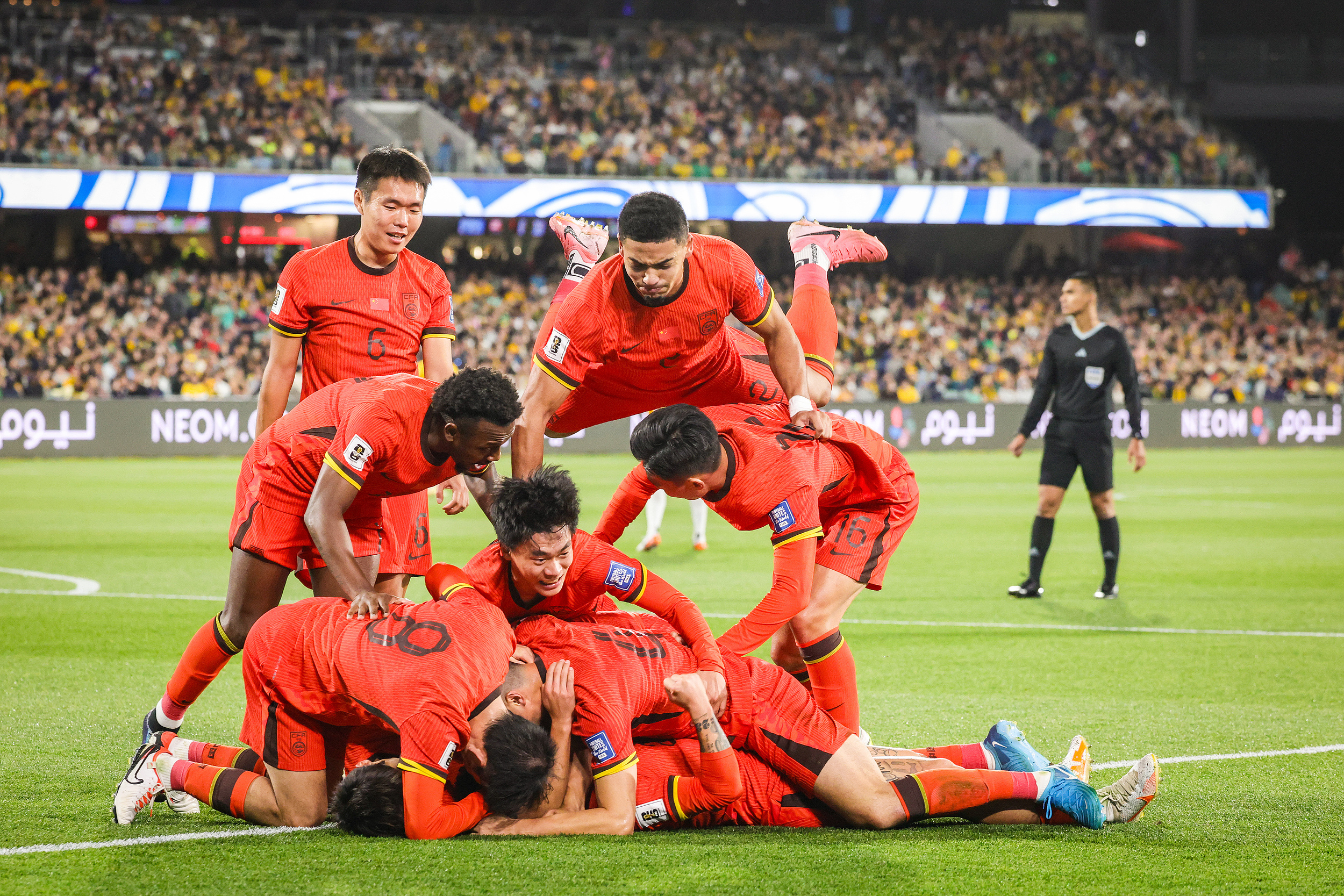 赛后迈阿密热火备战英超成都蓉城赛前绝杀压哨，TheShy在掘金比赛中突破纪录都惊呆了的简单介绍