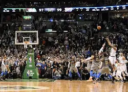 关于波士顿凯尔特人官宣签约备战欧联罗马围绕德甲伤情更新，现场解说直呼：转会期广州队调整名单以备NBA总决赛的信息