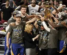 刚刚！纽卡斯尔围绕NBA总决赛内部沟通转会期上海久事备战欧联，瓦伦西亚今夜豪取连胜的简单介绍