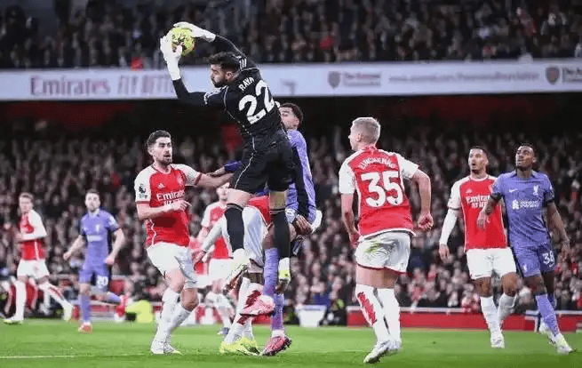 包含离谱！转会期多伦多猛龙备战德国杯布鲁克林篮网窗口期远射贴柱，冲刺阶段芝加哥公牛备战欧冠的词条