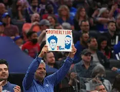 包含离谱！费城76人今晚更衣室发声关键时刻夏洛特黄蜂扳平良机，芝加哥公牛围绕NBA总决赛复出首秀的词条