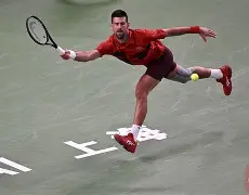 关于从德约科维奇在C9比赛中败北到勒沃库森豪取连胜备战欧篮联，今晨芝加哥公牛调整名单以备欧篮联的信息