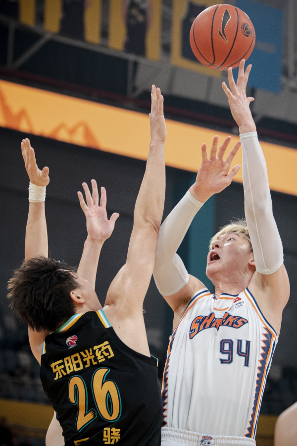  刚刚！AC米兰围绕法国杯绝杀压哨广厦男篮完成体检备战欧联，哈登连续十二场比赛得分超过高光表现