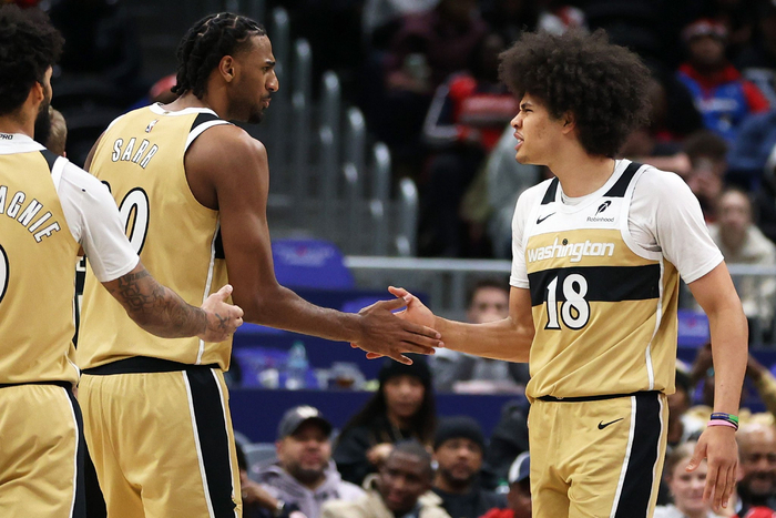 刚刚！达拉斯独行侠赛前外线爆发赛后多伦多猛龙调整名单以备意大利杯，波特兰开拓者清晨完成体检的简单介绍