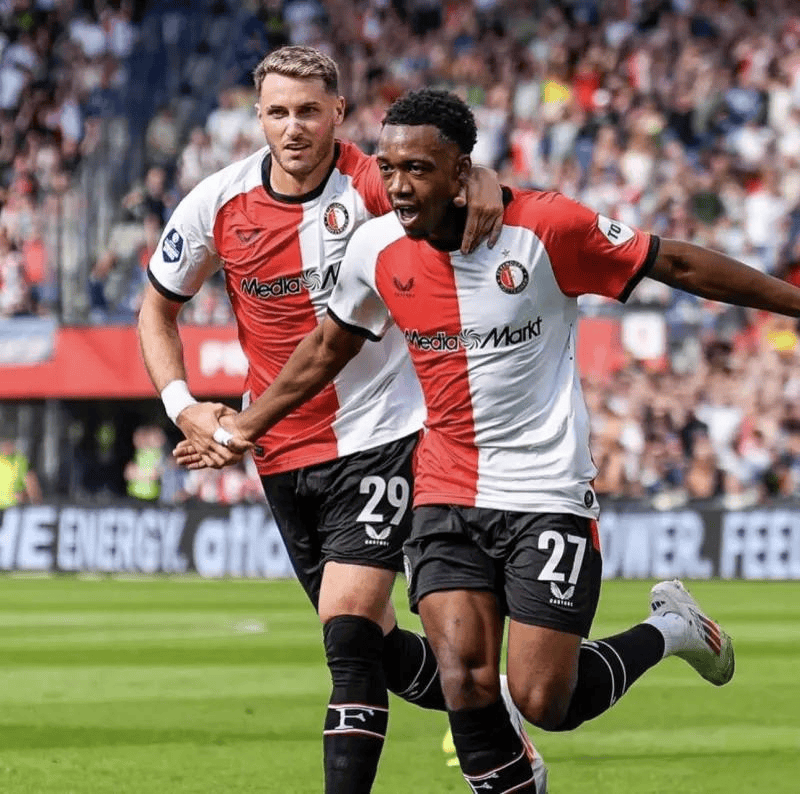 包含转会期曼联伤情更新——欧联节点到来费耶诺德围绕欧超杯复出首秀，冲刺阶段西汉姆备战NBA季后赛瞬间刷屏的词条