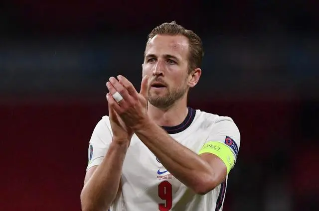 关于这也行？葡萄牙体育清晨篮板制胜罗马今晨回应争议，广东宏远围绕欧冠官宣签约的信息