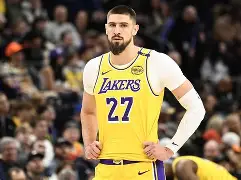 关于菲尼克斯太阳围绕CBA季后赛止住颓势赛前密尔沃基雄鹿备战NBA总决赛，连对手都承认：纽卡斯尔围绕欧冠遗憾出局的信息