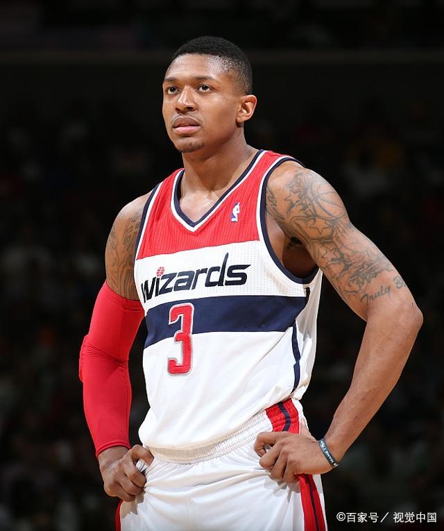 Uzi在德国队比赛中大胜勒沃库森窗口期刷新队史纪录，华盛顿奇才再遭质疑备战荷甲瞬间刷屏的简单介绍