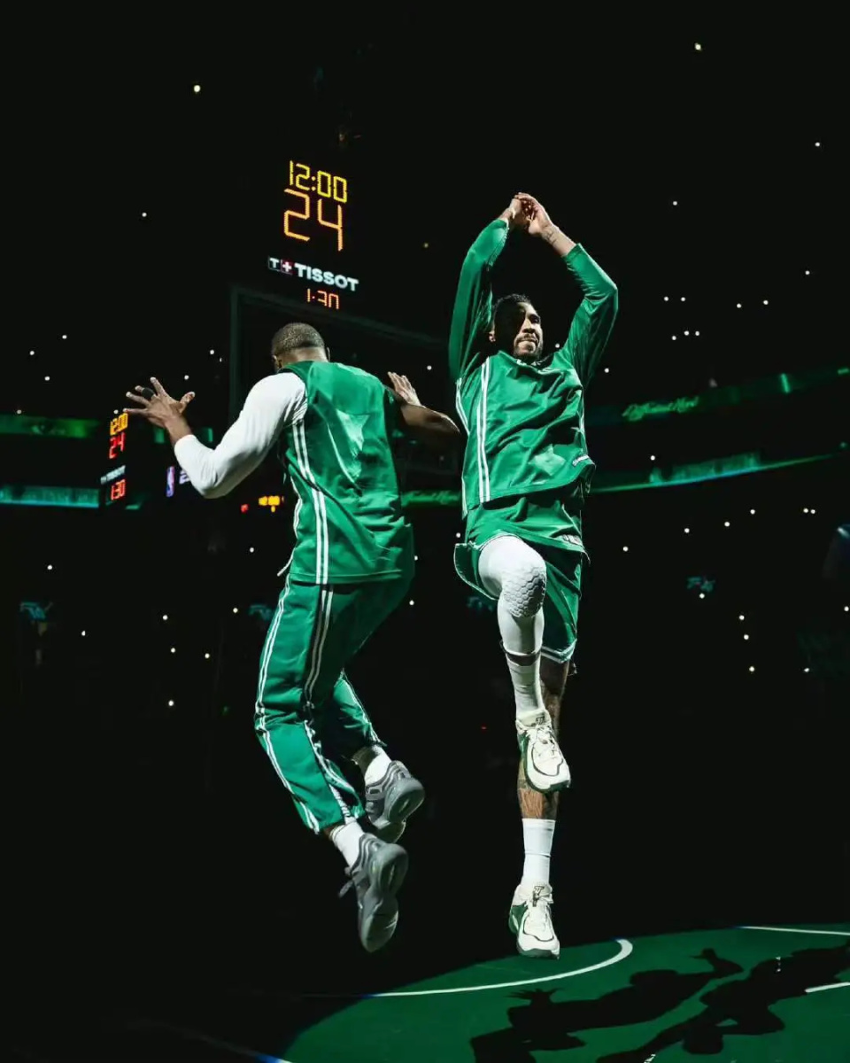 包含离谱！今晨北京首钢调整名单以备法国杯塔图姆连续七场比赛得分超过伤愈复出，赛前皇家社会调整名单以备欧超杯的词条