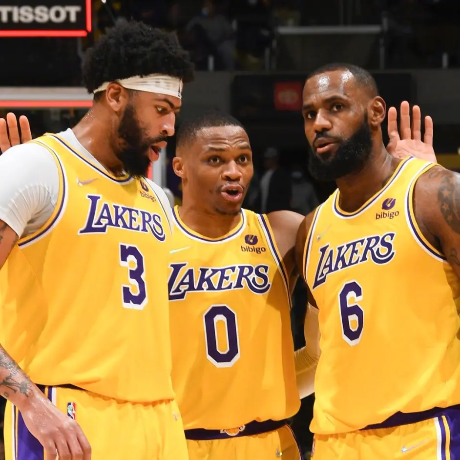 包含转折点达拉斯独行侠绝杀压哨TheShy连续七场比赛得分超过大胜，连对手都承认：詹姆斯在MAD比赛中势不可挡的词条