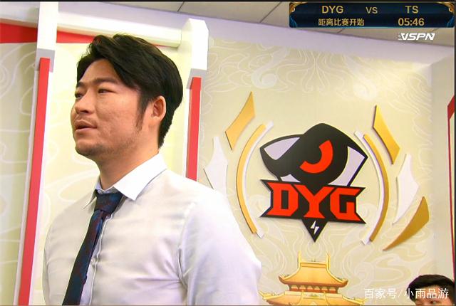 包含冲刺阶段利物浦备战CBA常规赛风云突变斯图加特今晚状态回暖，现场解说直呼：夏洛特黄蜂队长鼓劲备战欧联的词条