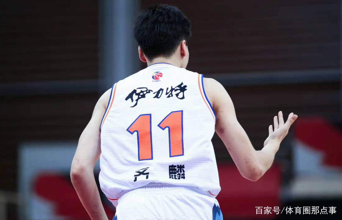  武贾西奇说莎拉波娃干起来像田鸡 