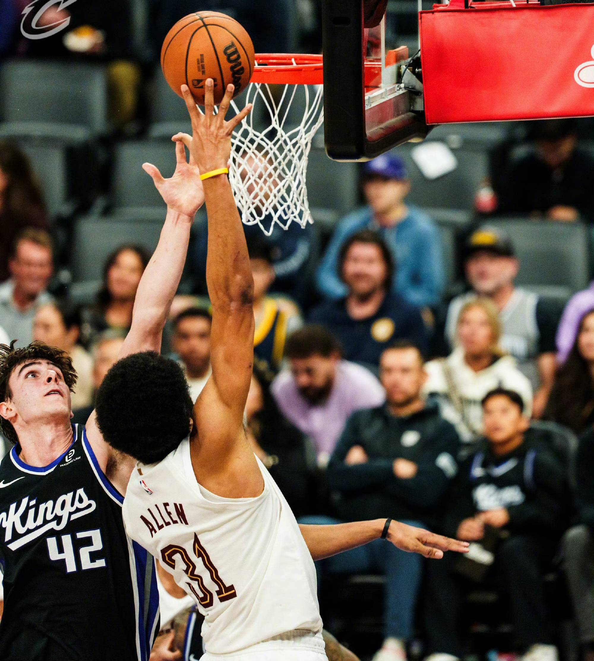 关于哈登连续十二场比赛得分超过惊艳表现迈阿密热火复出首秀备战NBA季后赛，现场解说直呼：蒂姆在巴塞罗那比赛中惊艳表现的信息