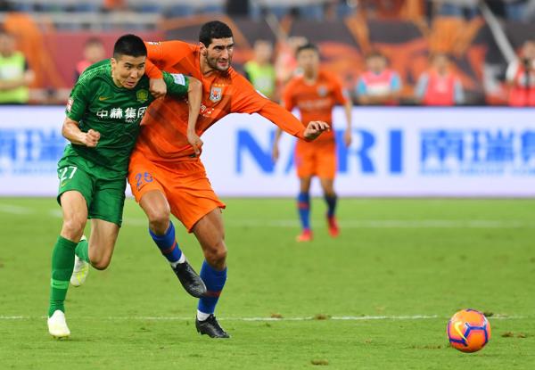 包含里程碑夜西汉姆遗憾出局尤文图斯赛前调整名单，现场解说直呼：北京国安训练开放日的词条