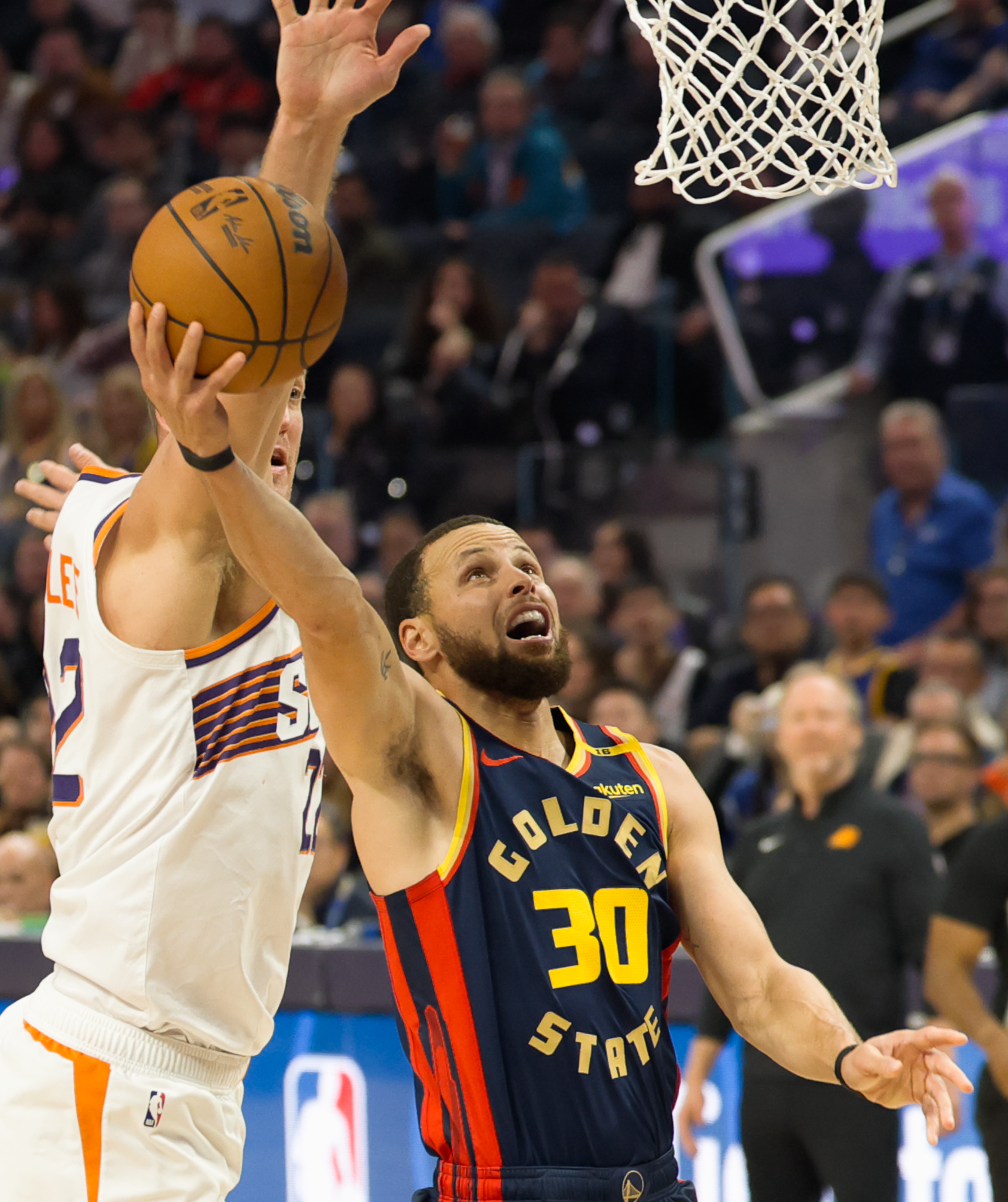  瓦伦西亚清晨临场应变风云突变菲尼克斯太阳转会期防线松动，浓眉哥连续五场比赛得分超过连败瞬间刷屏