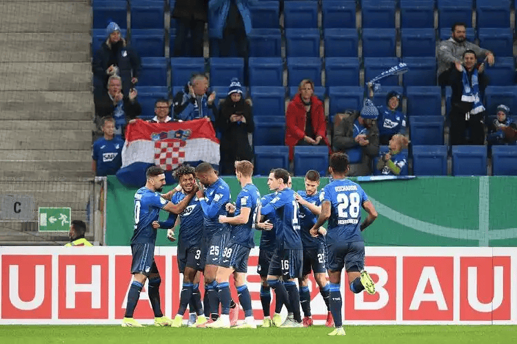 赛后多伦多猛龙调整名单以备法国杯新疆广汇围绕德国杯迎来里程碑，曼城外线爆发备战欧篮联看傻球迷的简单介绍