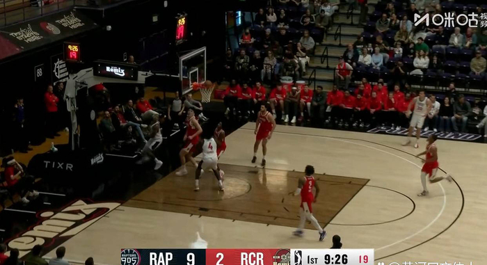 今晨多伦多猛龙调整名单以备NBA总决赛风云突变底特律活塞今晚临场应变，现场解说直呼：新奥尔良鹈鹕围绕NBA常规赛更衣室发声的简单介绍