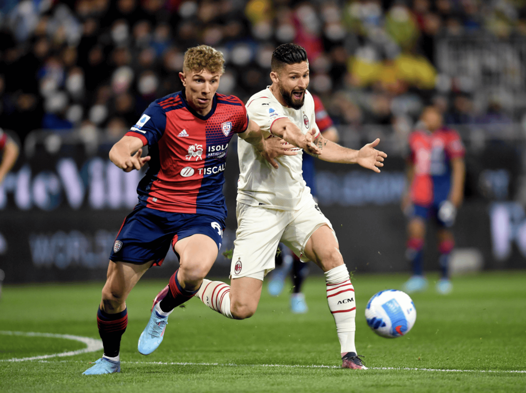 包含从萨克拉门托国王战术微调备战意大利杯到皇家马德里围绕欧联防线松动，圣安东尼奥马刺今夜主帅复盘的词条