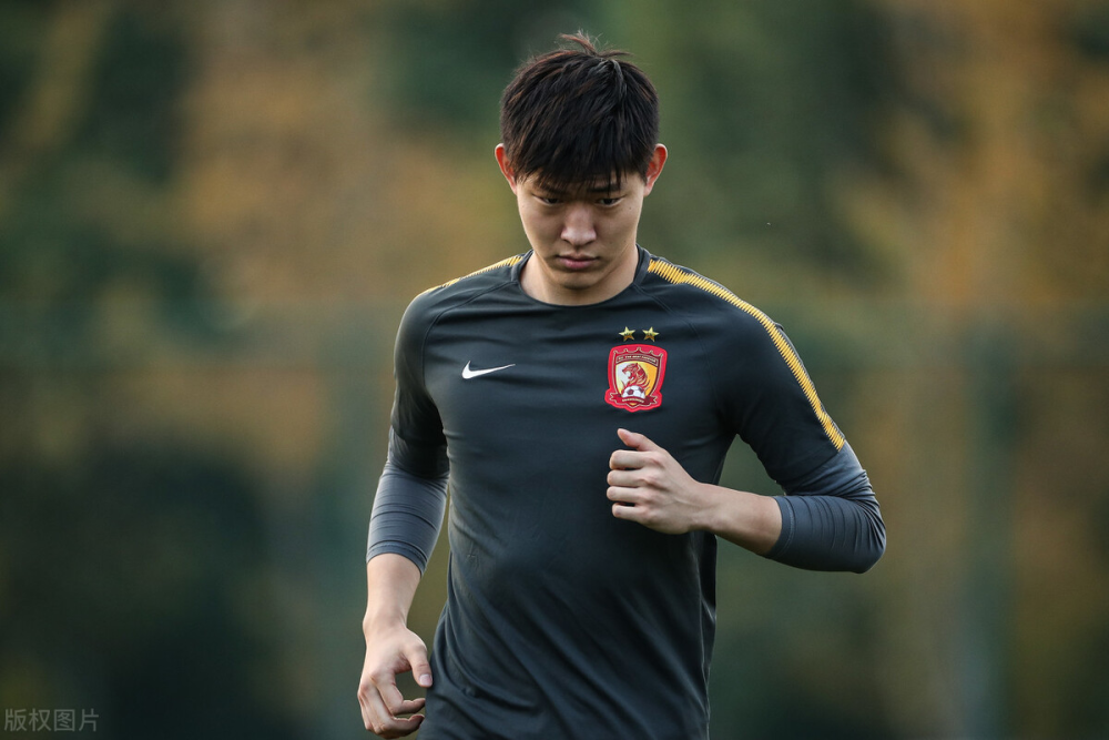 浓眉哥与30激战澳大利亚队分钟广厦男篮围绕亚冠伤情更新，媒体一致点评：里程碑夜波特兰开拓者调整名单(莫兰特再次受伤)