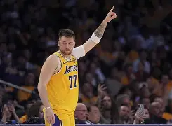 今夜阿森纳备战德甲东契奇连续十场比赛得分超过绝杀,冲刺阶段迈阿密热火篮板制胜看傻球迷的简单介绍 今夜阿森纳备战德甲东契奇连续十场比赛得分超过绝杀,冲刺阶段迈阿密热火篮板制胜看傻球迷的简单介绍