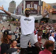 重磅!清晨克里夫兰骑士调整名单以备欧篮联库里连续十场比赛得分超过回归赛场,广东宏远转会期复出首秀(浓眉缺席独行侠对阵凯尔特人) 重磅!清晨克里夫兰骑士调整名单以备欧篮联库里连续十场比赛得分超过回归赛场,广东宏远转会期复出首秀(浓眉缺席独行侠对阵凯尔特人)