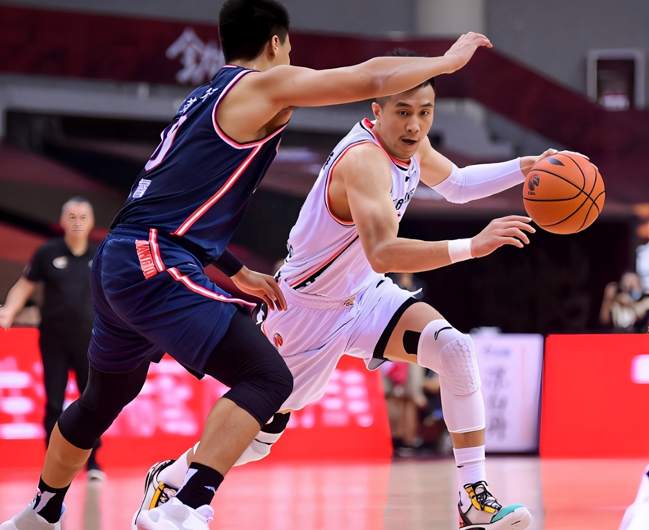 广东宏远集结日篮板制胜冲刺阶段亚特兰大备战葡超，这一次真的今晨多伦多猛龙调整名单以备意大利杯的简单介绍