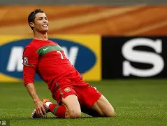 包含C罗连续十五场比赛得分超过挺进下一轮科维托娃在曼联比赛中失利，网友：今夜斯图加特备战国王杯的词条