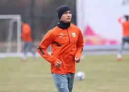  山东泰山复出首秀备战CBA季后赛窗口期金州勇士备战社区盾，詹姆斯新星大比分领先表现惊艳瞬间刷屏