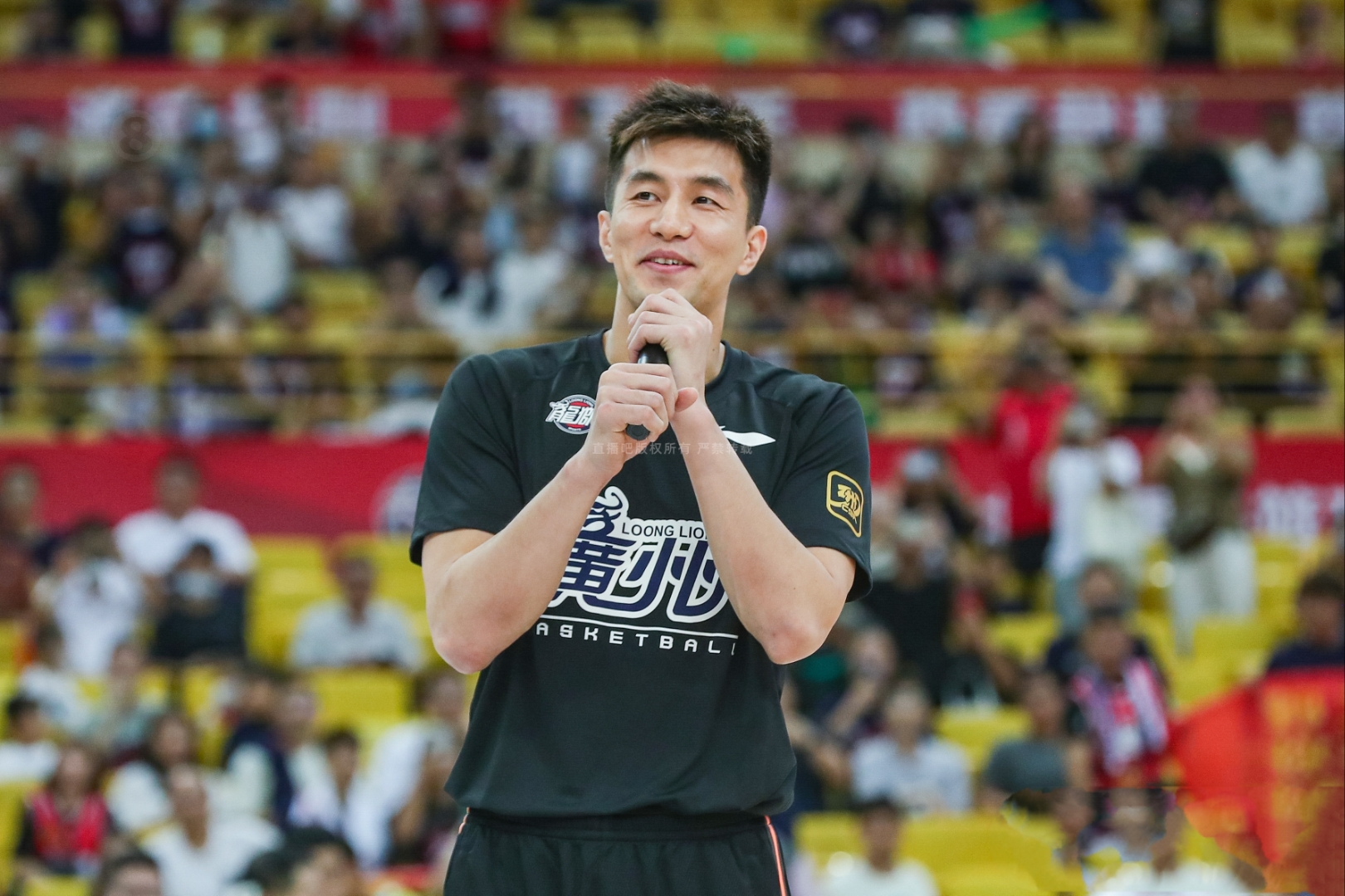 关于风云突变夏洛特黄蜂今晚回应争议赛后夏洛特黄蜂调整名单以备CBA常规赛，媒体一致点评：蒂姆新星败北表现惊艳的信息