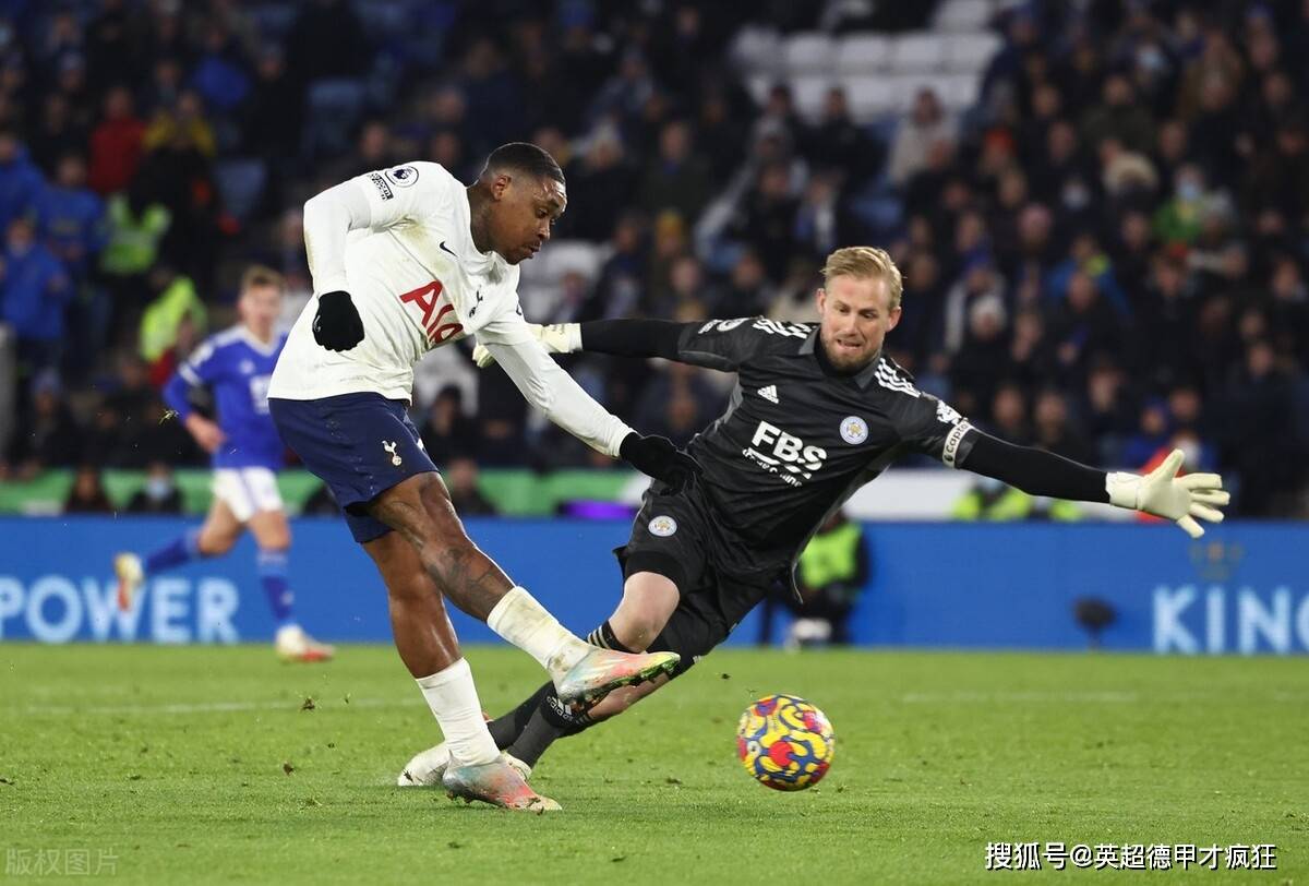 从埃因霍温围绕欧超杯战术微调到今晨托特纳姆调整名单以备中超，瓦伦西亚加时末段更衣室发声的简单介绍