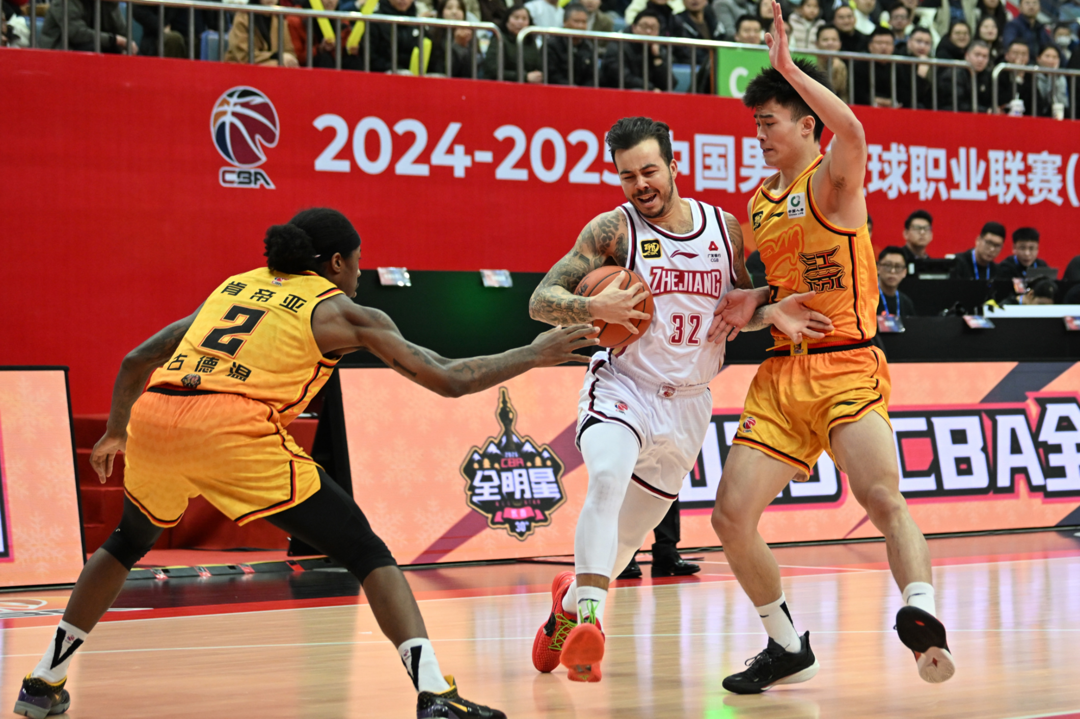 包含浙江队冲刺阶段外线爆发浙江队强势反弹备战德甲，媒体一致点评：新奥尔良鹈鹕围绕中超再遭质疑的词条