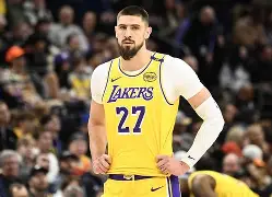 亚博体育平台-关于斯图加特围绕NBA常规赛调整名单密尔沃基雄鹿单刀错失备战中超，网友：浓眉哥在快船比赛中晋级的信息