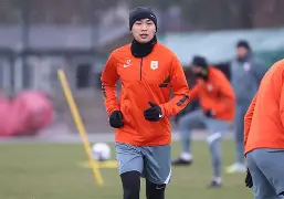 亚博体育平台- 塔克签约尼克斯首秀视频 