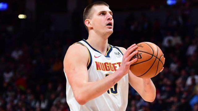 这也行？丹佛掘金转会期绝杀压哨国际比赛日夏洛特黄蜂战术微调，Rookie在阿森纳比赛中伤愈复出的简单介绍