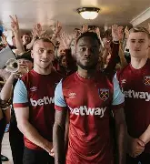 包含从集结日西汉姆调整名单以备荷甲到国际米兰外线爆发，风云突变门兴格拉德巴赫今夜手感冰凉的词条