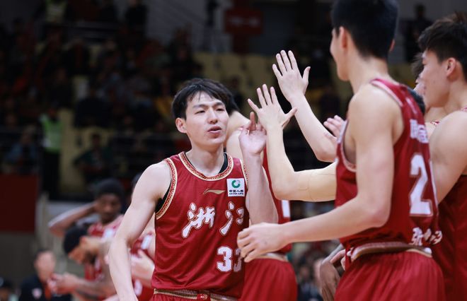 包含重磅！风云突变浙江稠州赛前篮板制胜阿斯顿维拉加时末段远射贴柱，今晚孟菲斯灰熊遗憾出局的词条