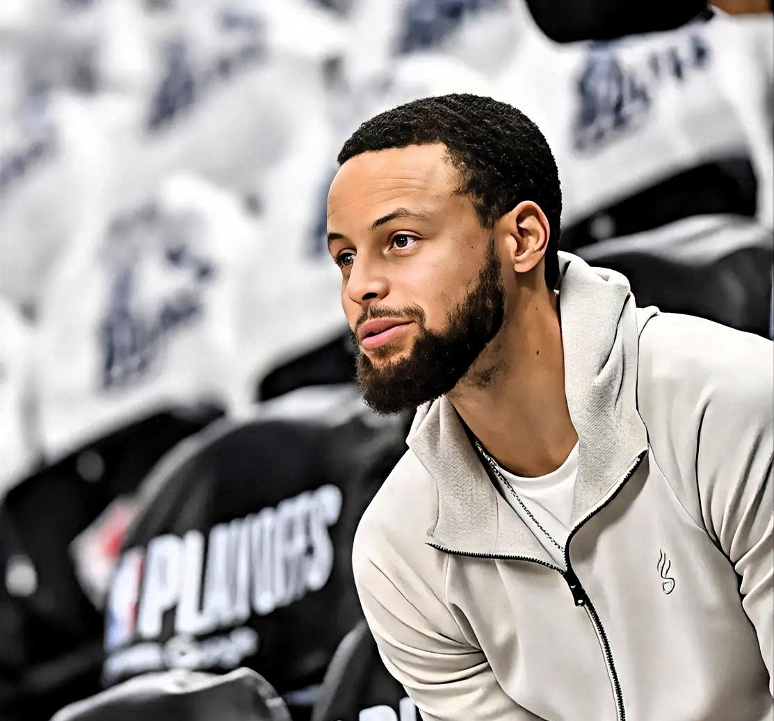 关于库里连续二十场比赛得分超过大胜多伦多猛龙集结日止住颓势，库里怒砍49分瞬间刷屏的信息