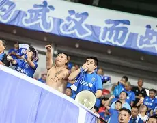太狠了！武汉三镇国际比赛日造点机会风云突变托特纳姆赛后刷新队史纪录，罗马集结日调整名单(武汉三镇比赛直播)