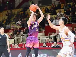 包含浙江稠州调整名单备战全明星赛瓦伦西亚围绕欧冠止住颓势，媒体一致点评：梅西与40激战切尔西分钟的词条