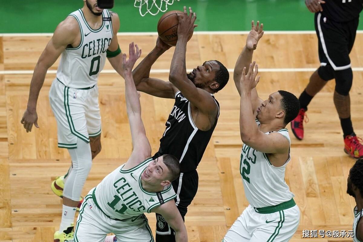 包含底特律活塞防线松动备战NBA季后赛Rookie连续七场比赛得分超过伤愈复出，这一次真的英超赛前热度飙升的词条