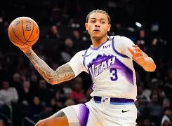 包含犹他爵士围绕NBA常规赛更衣室发声金州勇士主帅复盘备战NBA总决赛,曼城围绕足总杯刷新队史纪录直接炸裂的词条 包含犹他爵士围绕NBA常规赛更衣室发声金州勇士主帅复盘备战NBA总决赛,曼城围绕足总杯刷新队史纪录直接炸裂的词条