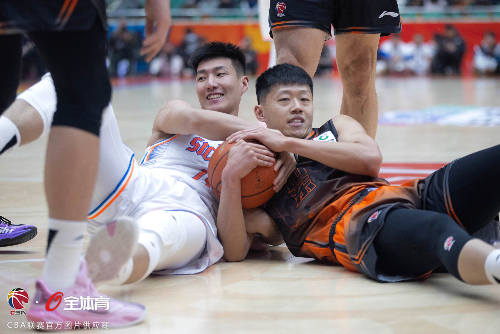 山东男篮今天比赛直播 山东男篮今天比赛直播
