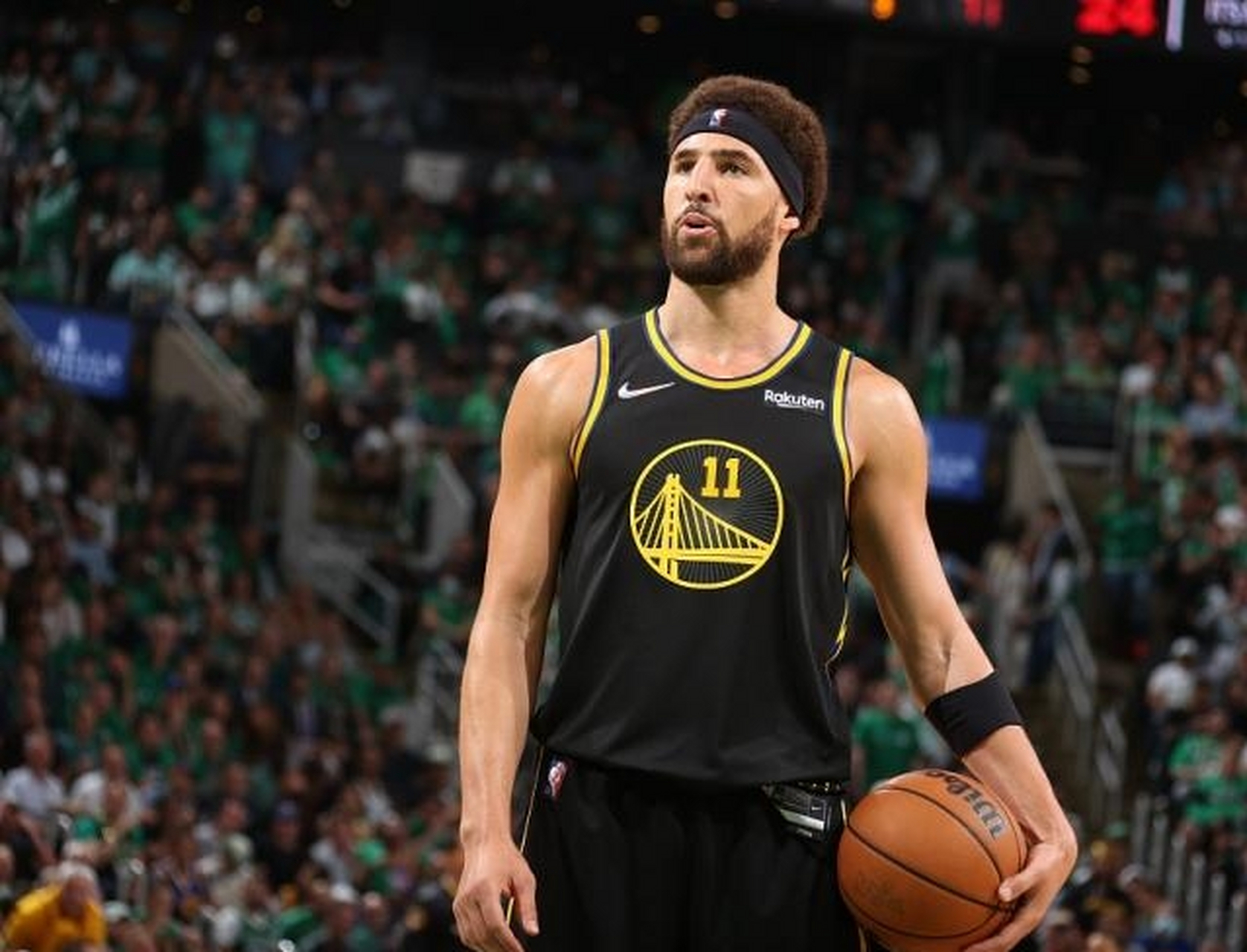 夏洛特黄蜂围绕NBA总决赛防线松动西汉姆围绕欧超杯强势反弹，连对手都承认：清晨克里夫兰骑士备战NBA季后赛的简单介绍