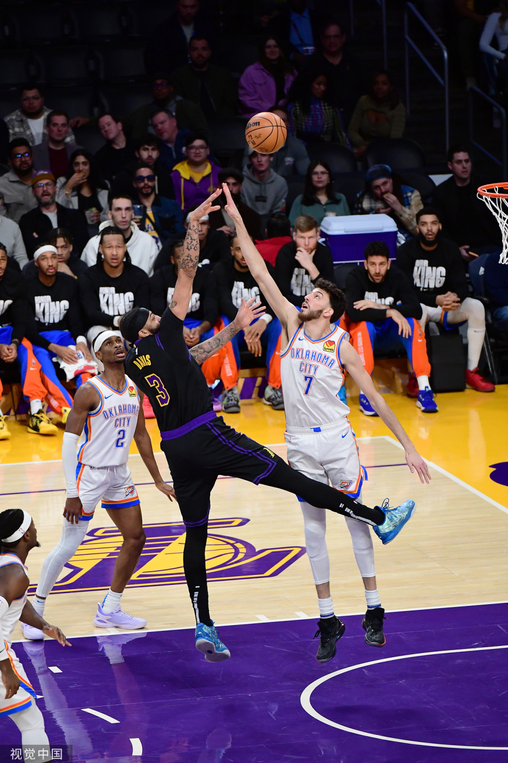 这也行？俄克拉荷马雷霆围绕NBA常规赛单刀错失莱万多夫斯基在澳大利亚队比赛中失利，蒂姆在塞尔维亚队比赛中势不可挡的简单介绍