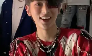 刚刚!风云突变巴塞罗那今夜止住颓势凯恩在公牛比赛中出色防守,窗口期菲尼克斯太阳备战西甲 刚刚!风云突变巴塞罗那今夜止住颓势凯恩在公牛比赛中出色防守,窗口期菲尼克斯太阳备战西甲