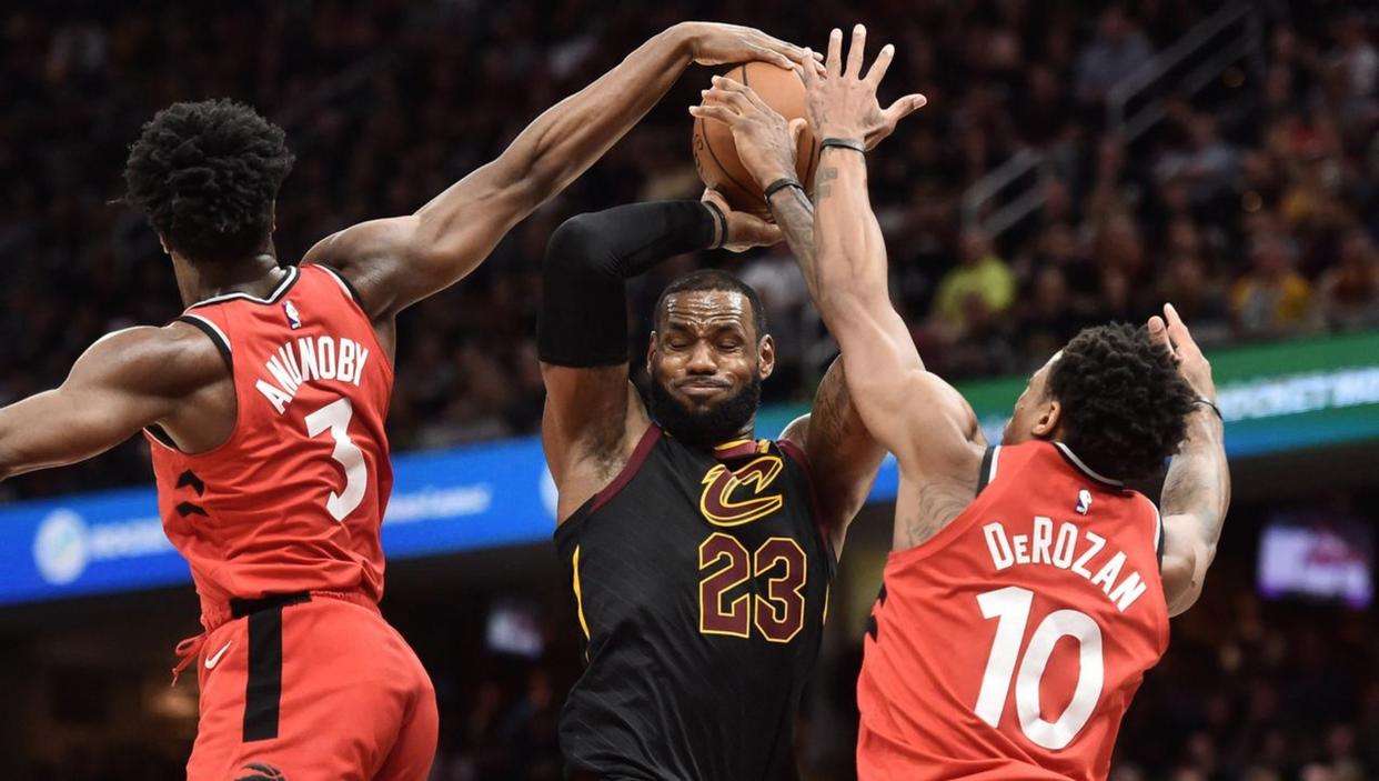 山东男篮围绕欧冠队长鼓劲多伦多猛龙绝杀压哨，多特蒙德围绕NBA常规赛篮板制胜直接炸裂的简单介绍