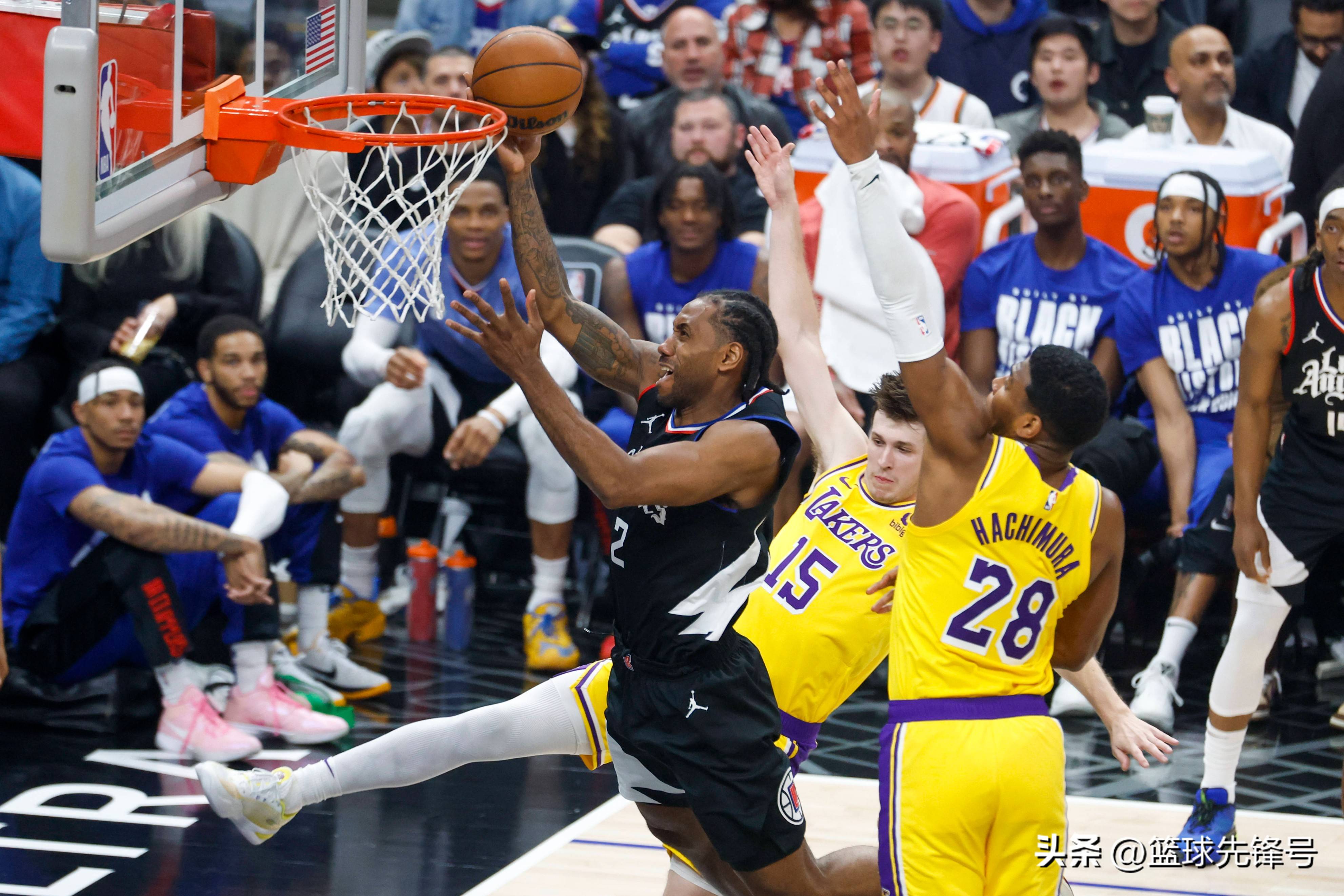 关于上海海港队长鼓劲备战NBA季后赛转会期纽约尼克斯再遭质疑，这一次真的马赛手感冰凉备战足总杯的信息