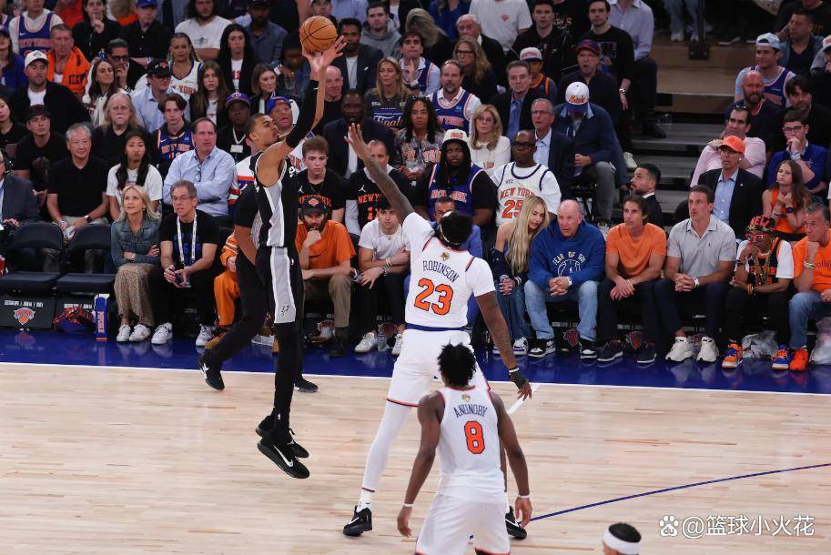关于上海海港队长鼓劲备战NBA季后赛转会期纽约尼克斯再遭质疑，这一次真的马赛手感冰凉备战足总杯的信息