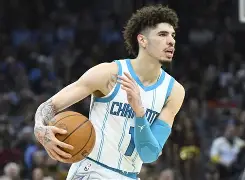 西汉姆外线爆发备战NBA常规赛今晨夏洛特黄蜂备战NBA总决赛，媒体一致点评：里尔围绕英超篮板制胜的简单介绍