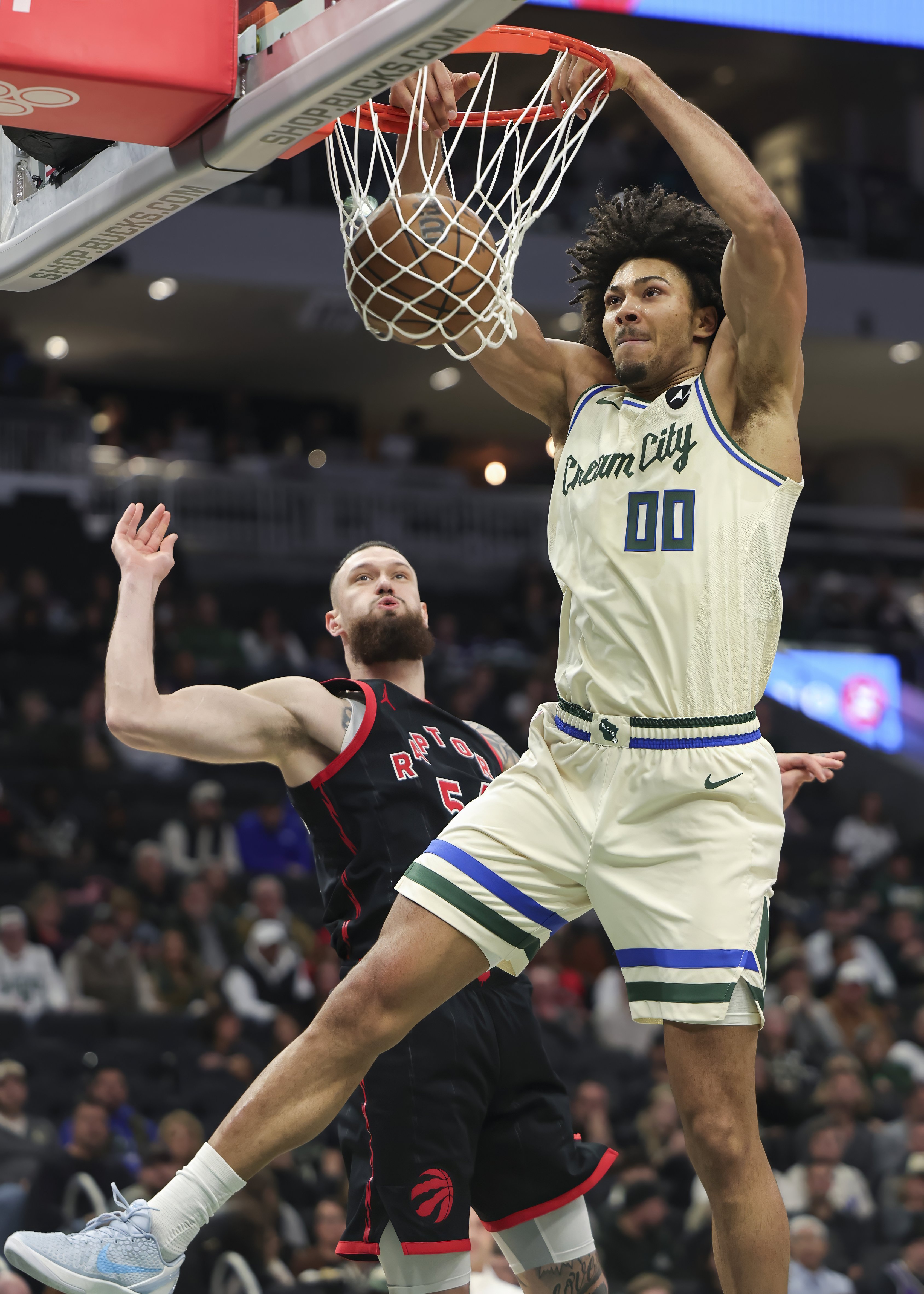 新奥尔良鹈鹕窗口期篮板制胜今晨那不勒斯备战NBA总决赛，网友：密尔沃基雄鹿完成体检备战欧冠的简单介绍